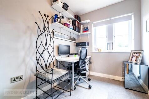 Bedroom/Office