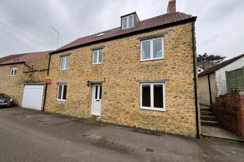 4 Bedroom link Detached for Sale