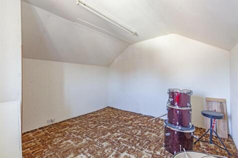 Loft Room-1.jpg