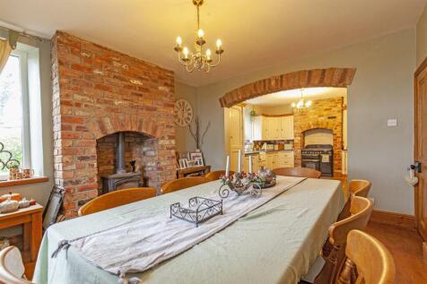 Dining Room-2.jpg