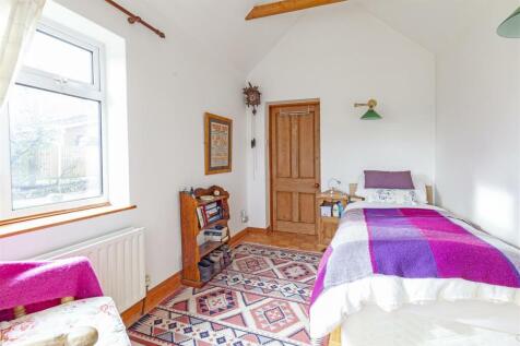 Ground Floor Bed 4/Studio