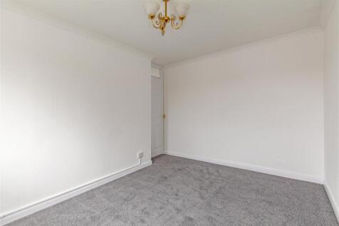 Bedroom 1-3.jpg