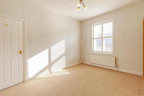 Bedrooom 1-2.jpg