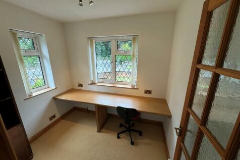 Ground Floor Bed 4/Office