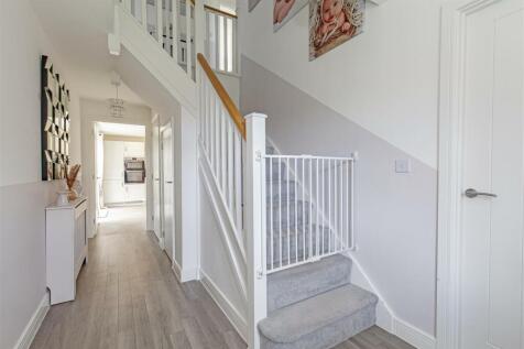 Spacious Entrance Hall