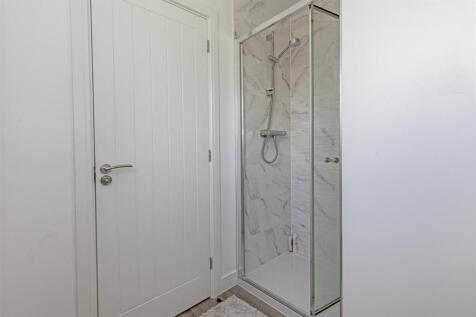 Guest En Suite Shower Room