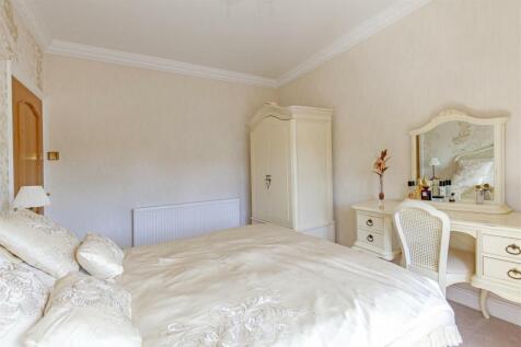 Bedroom 1-3.jpg