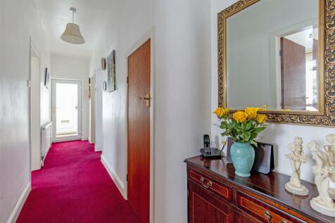 Entrance Hall-1.jpg
