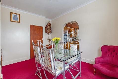 Dining Room-2.jpg