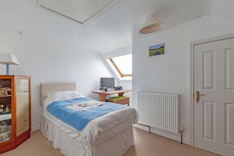 Bedroom 4-1.jpg
