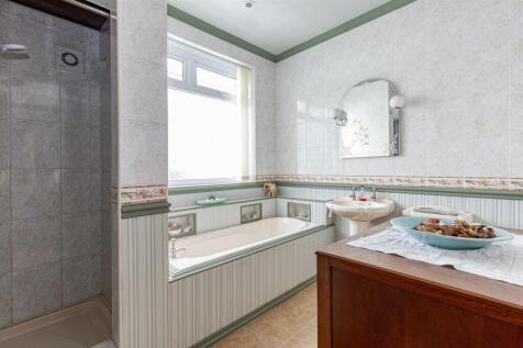 Bathroom-1.jpg