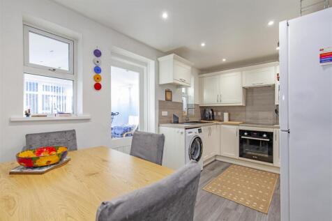 Re-fitted Dining Kitchen