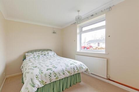 Bedroom 1-1.jpg