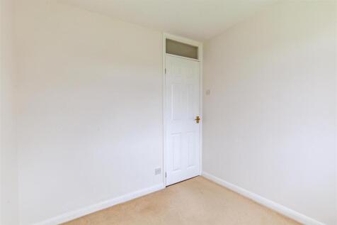 Bedroom 3-2.jpg