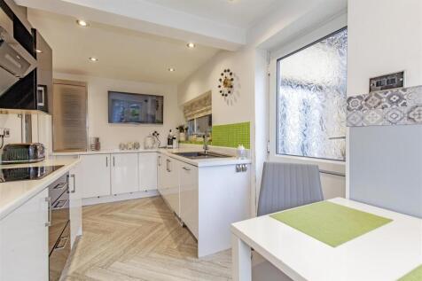 Splendid Breakfast Kitchen