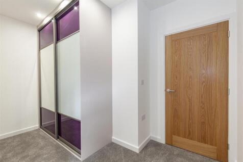 Bedroom 1-3.jpg
