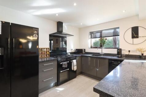 Superb Dining Kitchen