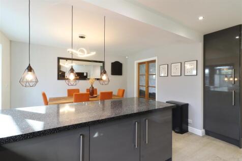 Superb Dining Kitchen