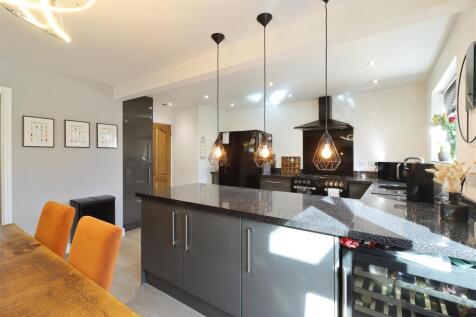 Superb Dining Kitchen