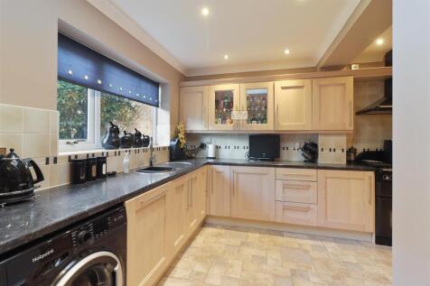 Impressive Extended Dining Kitchen