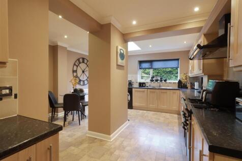 Impressive Extended Dining Kitchen