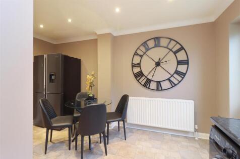 Impressive Extended Dining Kitchen