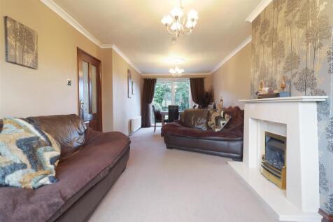 Lounge/ Dining Room