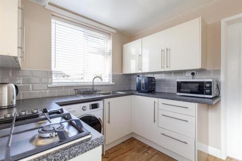 Superb Re-Fitted Kitchen