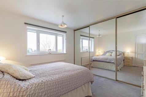 Bedroom 1-1.jpg