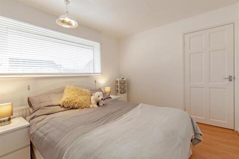 Bedroom 2-2.jpg