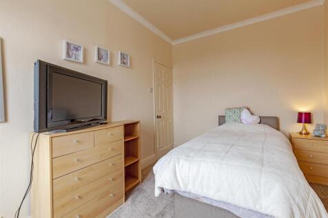 Bedroom 3-2.jpg