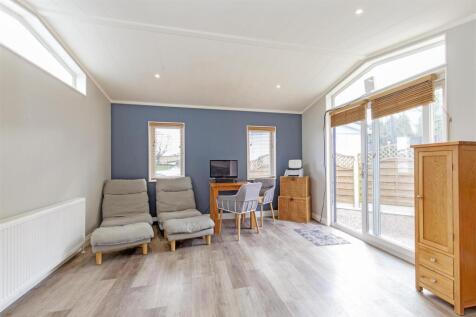Open Plan Reception Room