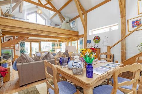 Impressive Vaulted Reception Room
