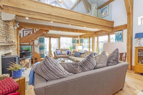 Impressive Vaulted Reception Room