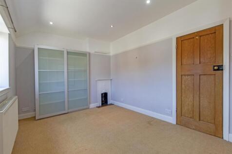 Bedroom 1-2.jpg