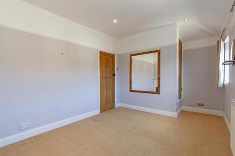 Bedroom 1-3.jpg