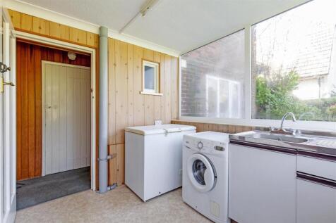 Utility Room-2.jpg