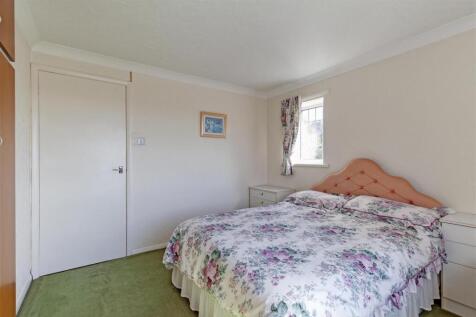 Bedroom 2-2.jpg