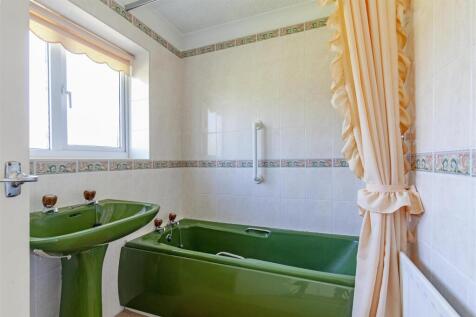 Bathroom-2.jpg