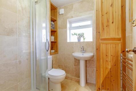 Fully Tiled Shower Room