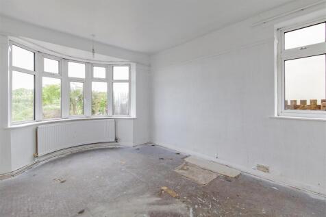 Bedroom 1-1.jpg