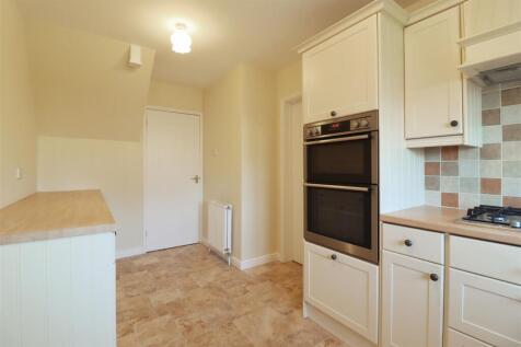 Kitchen 2.jpg