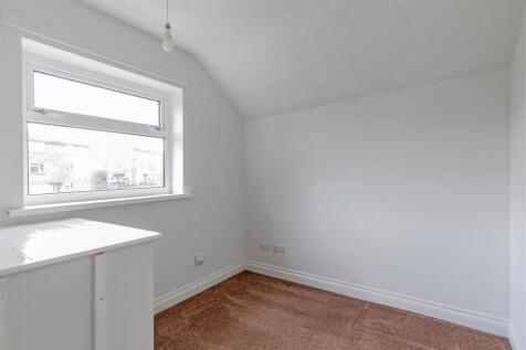 Bedroom 3-1.jpg