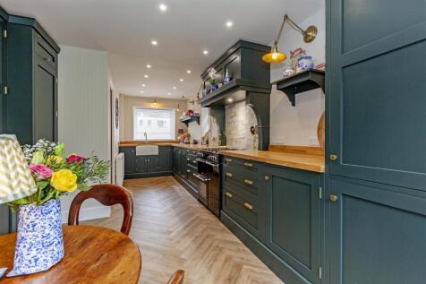Fabulous Bespoke Dining Kitchen