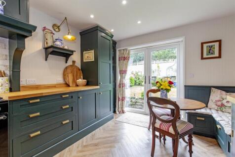 Fabulous Bespoke Dining Kitchen