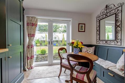 Fabulous Bespoke Dining Kitchen