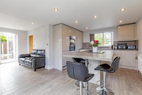 Kitchen-2.jpg