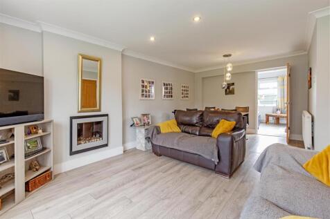 Reception Room-1.jpg