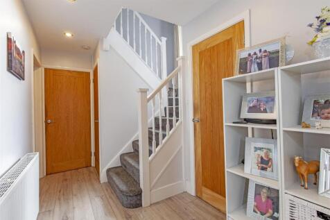 Entrance Hall-1.jpg
