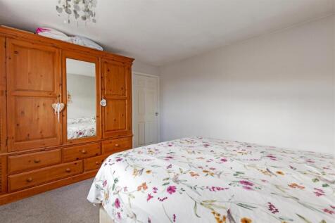 Bedroom 1-3.jpg